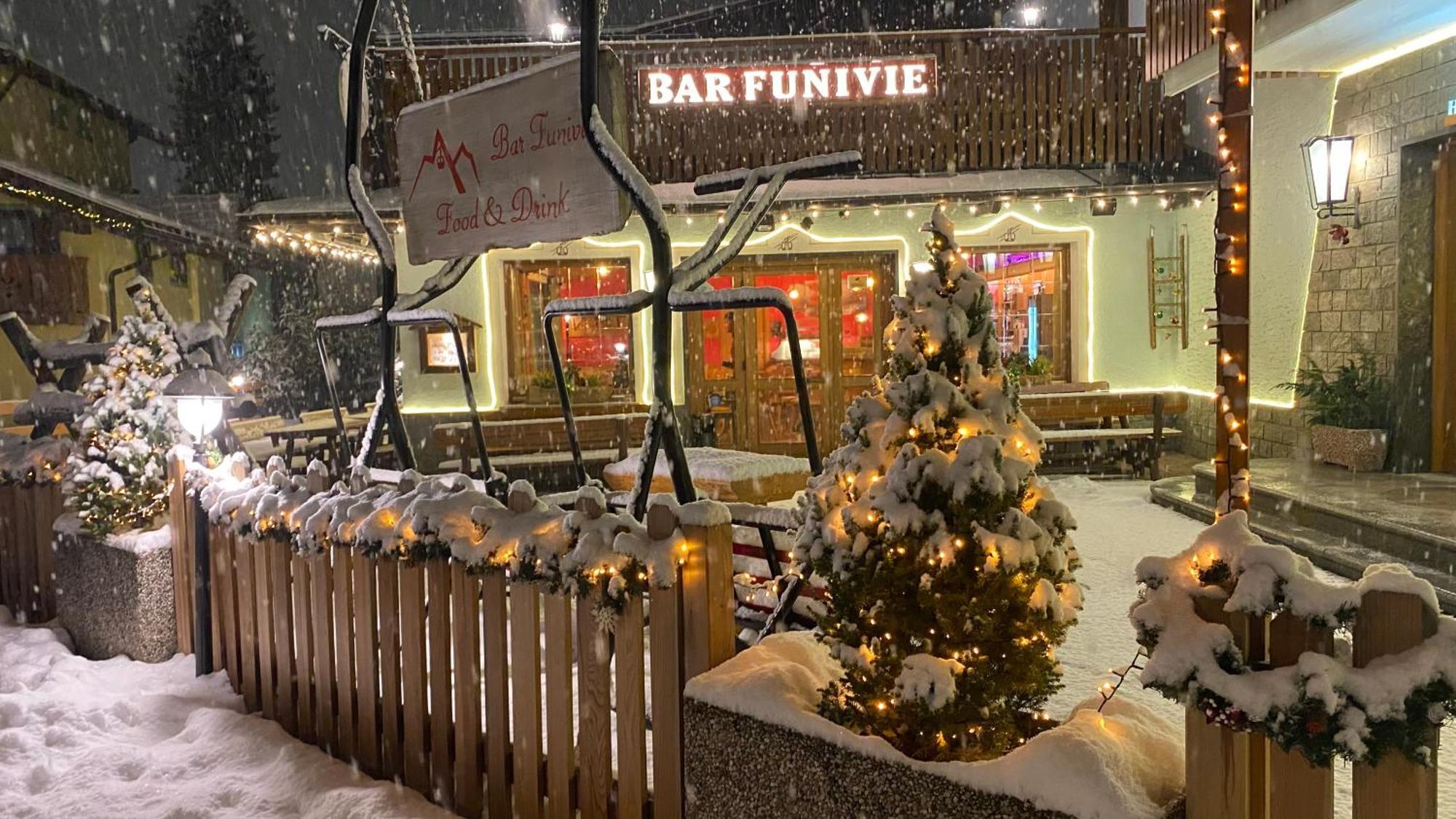 פינזולו Casteluce Hotel Funivie מראה חיצוני תמונה