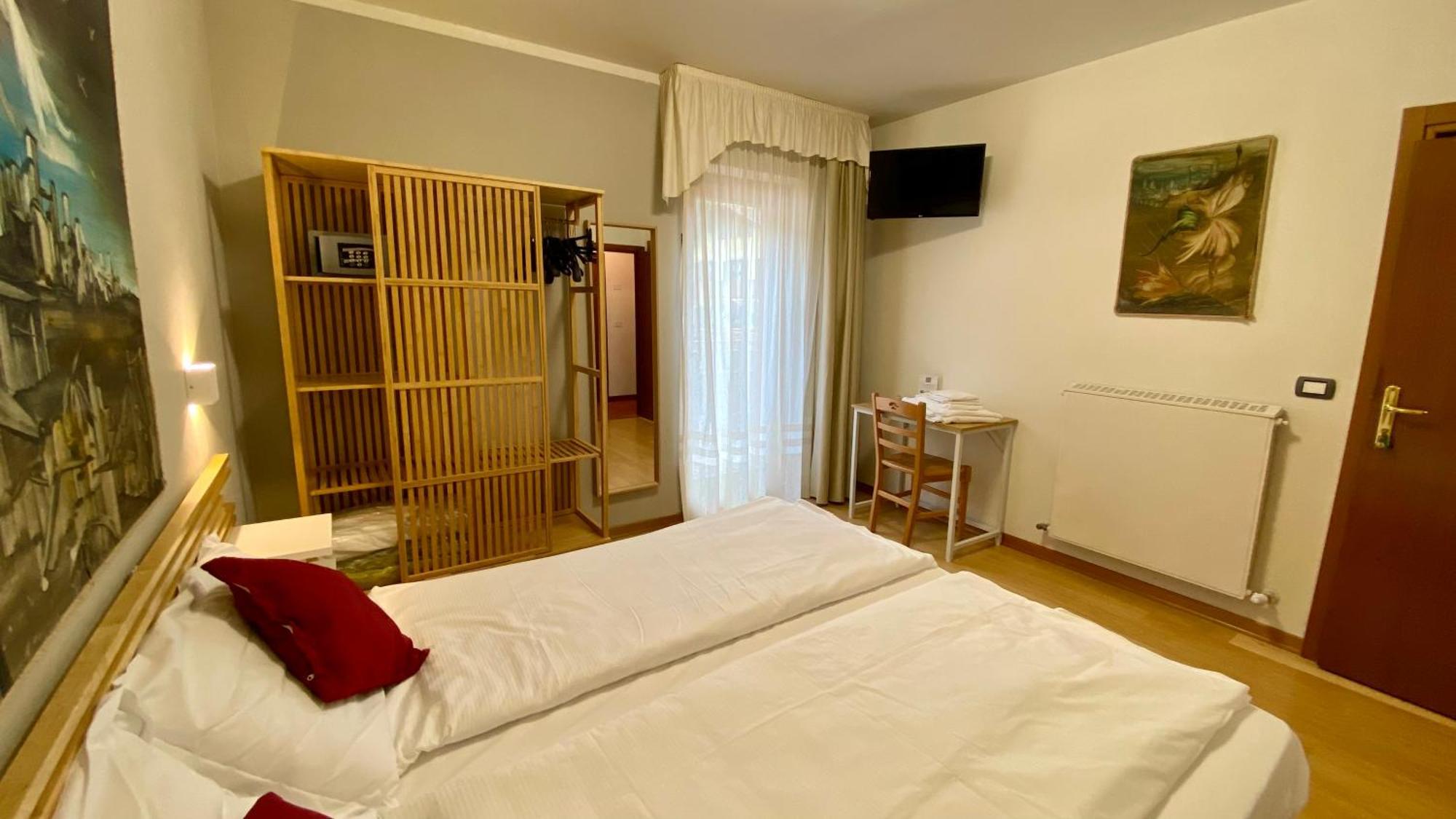 פינזולו Casteluce Hotel Funivie מראה חיצוני תמונה